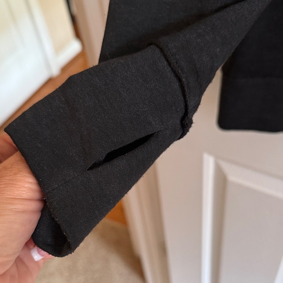 🍁 Sundays:  Charcoal Gray Long Sleeve V-Neck Top - Picture 3 of 5